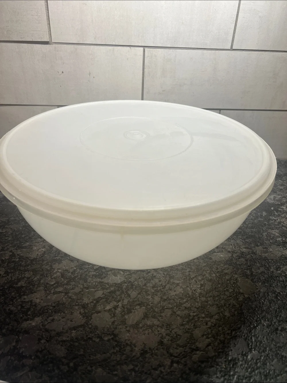 Tupperware 42 Cup White Plastic Food Storage Bowl with Lid - Home Kitchen